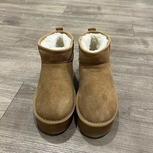 Women's Tan Platform Winter Boots